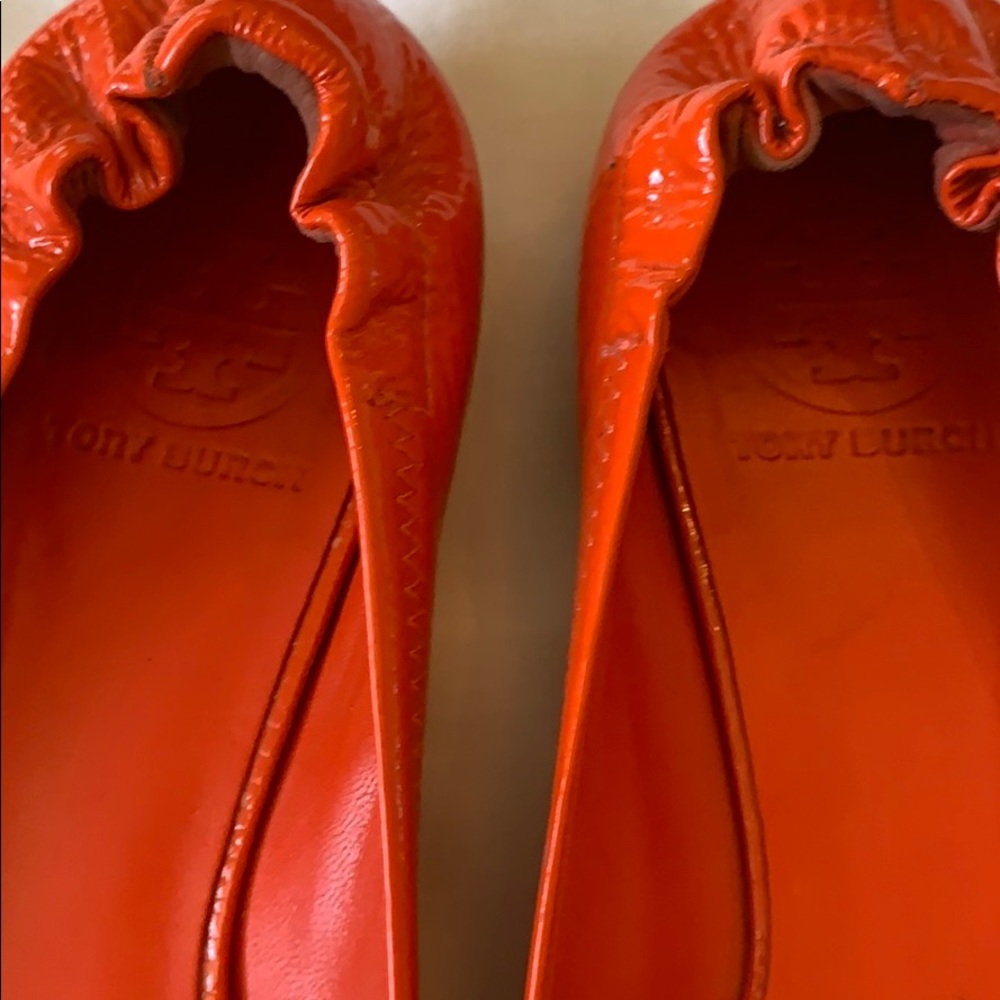 Tory Burch Orange Ballet Flats w Gold HW Size 8.5 - Picture 5 of 8